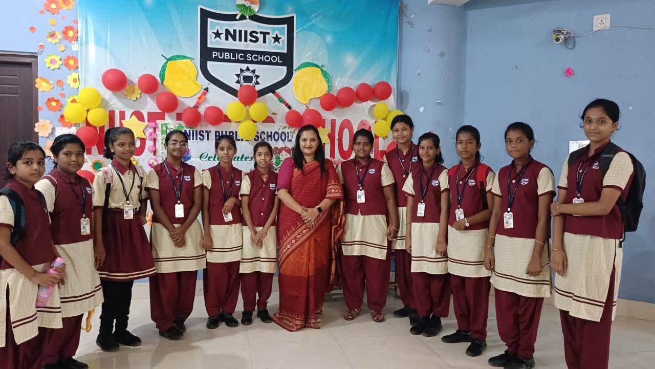 Students learning at NIIST Public School